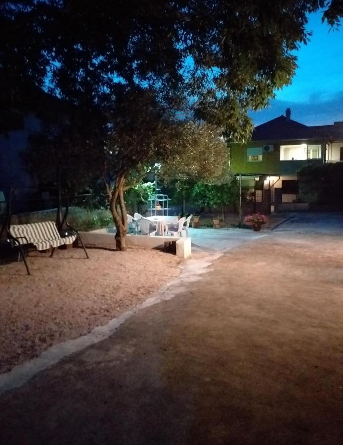 Apartments Jeličić - Chambres d’hôtes Biograd na Moru