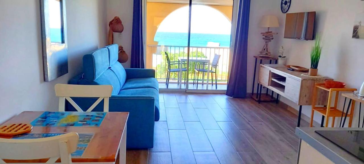 Studio standing classé meublé de tourisme avec terrasse vue mer " les pieds dans l'eau " à Algajola - B&B Algajola