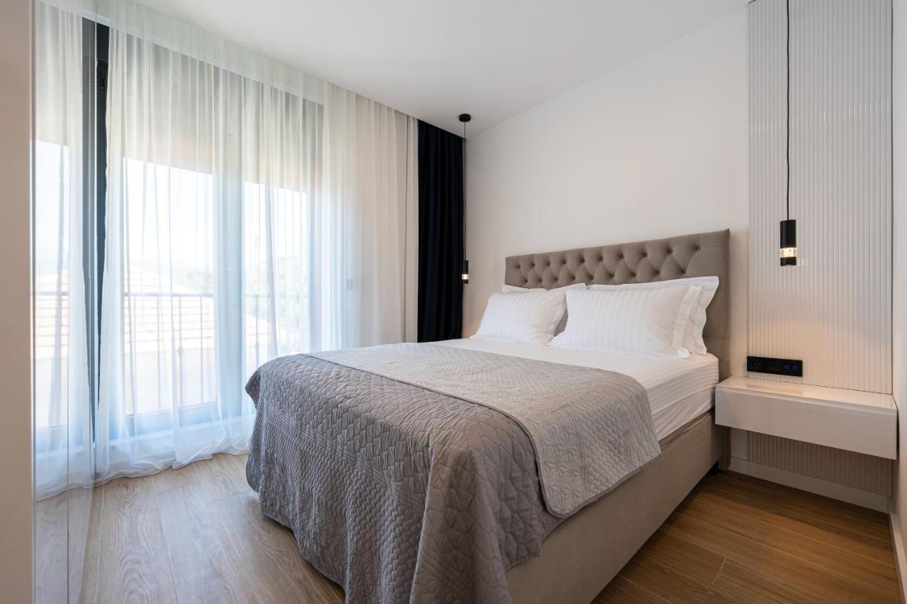 One-Bedroom Apartment with Sea View and Terrace