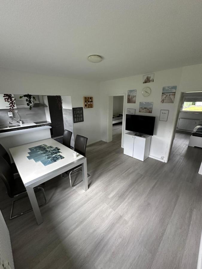 Schöne Wohnung am Rot-Weiss Essen Stadion E04 und E01 - Chambres d’hôtes Essen