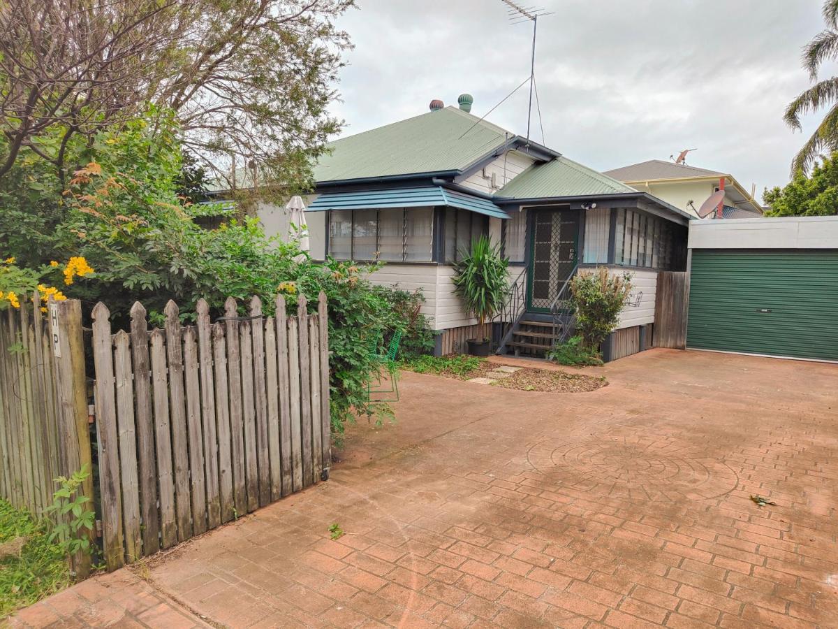 West Avenue Hideaway in Wynnum - 1 Bed and 1 Bath - B&B Brisbane