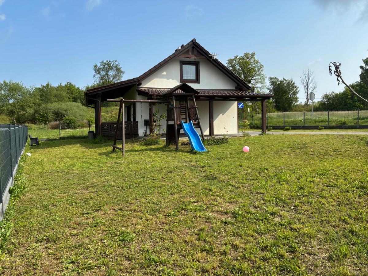 Domek nad jeziorem w Świekatowie - B&B Świekatowo