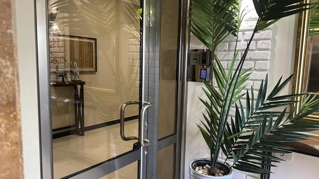 Elegant 2BR l 2BA Apartment in Central Yerevan near Seasons Park - B&B