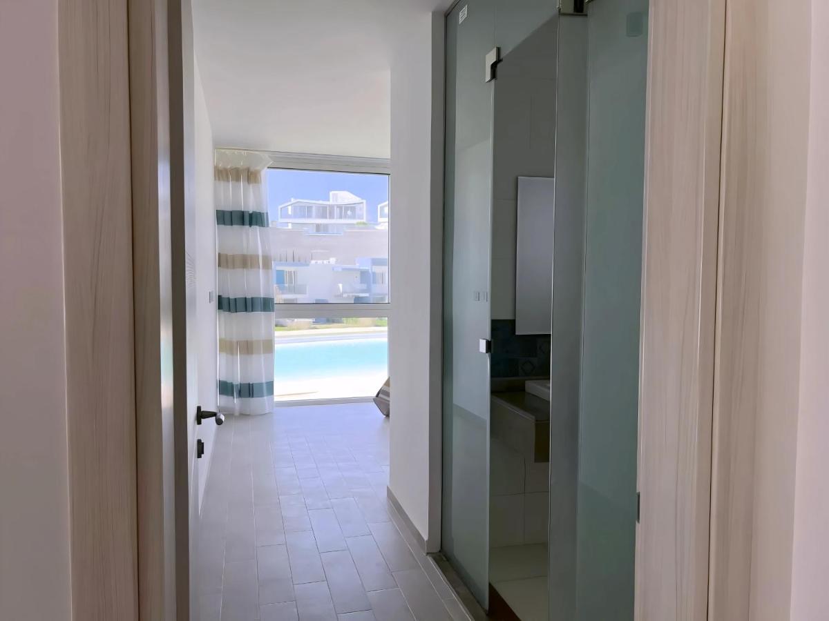 Spacious 3-Bedroom Chalet and Maid Room in Fouka Bay - Chambres d’hôtes Marsá Maţrūḩ