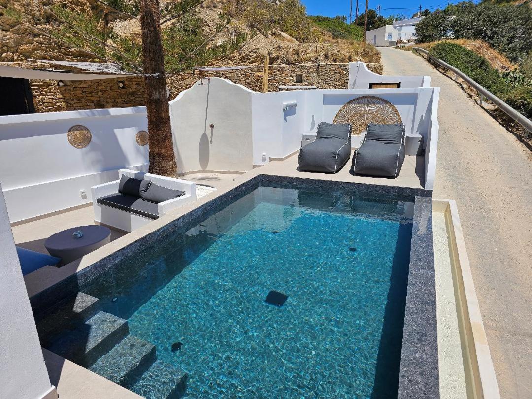 Pavezzo - B&B Ios Chora