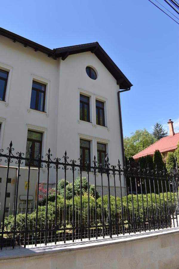 Enjoy Apartments The Nest Under the Sky - B&B Cluj-Napoca
