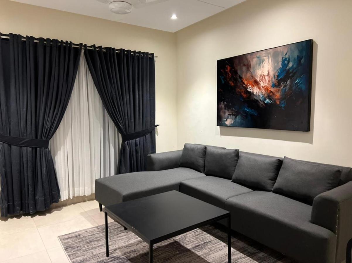 Apartamento de 1 Dormitorio con balcón y vistas a la ciudad