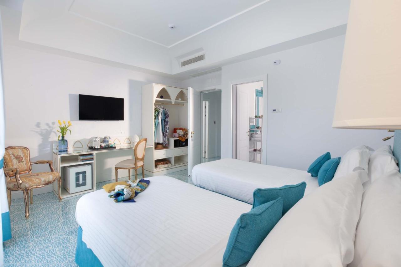 Zweibettzimmer mit Bad