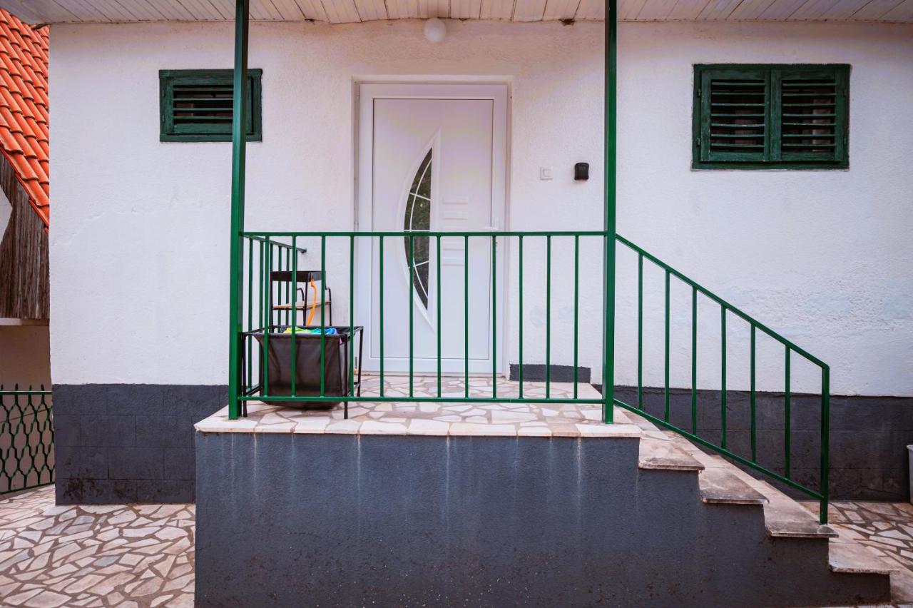 Odisea House - Chambres d’hôtes Lubaništa