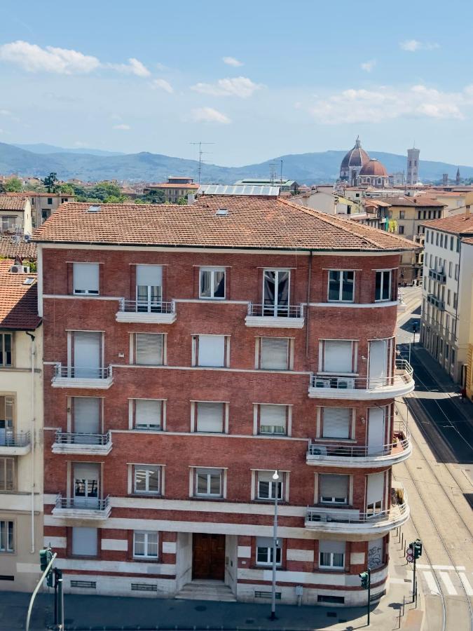 Elegante Appartamento con Giardino Privato, Jacuzzi nel Cuore di Firenze - B&B Firenze