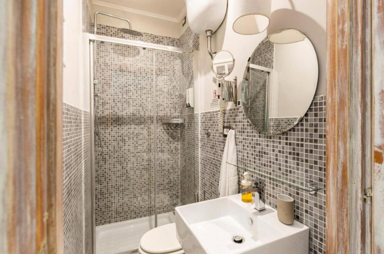 Camera Superior Deluxe con Bagno Interno e Balcone