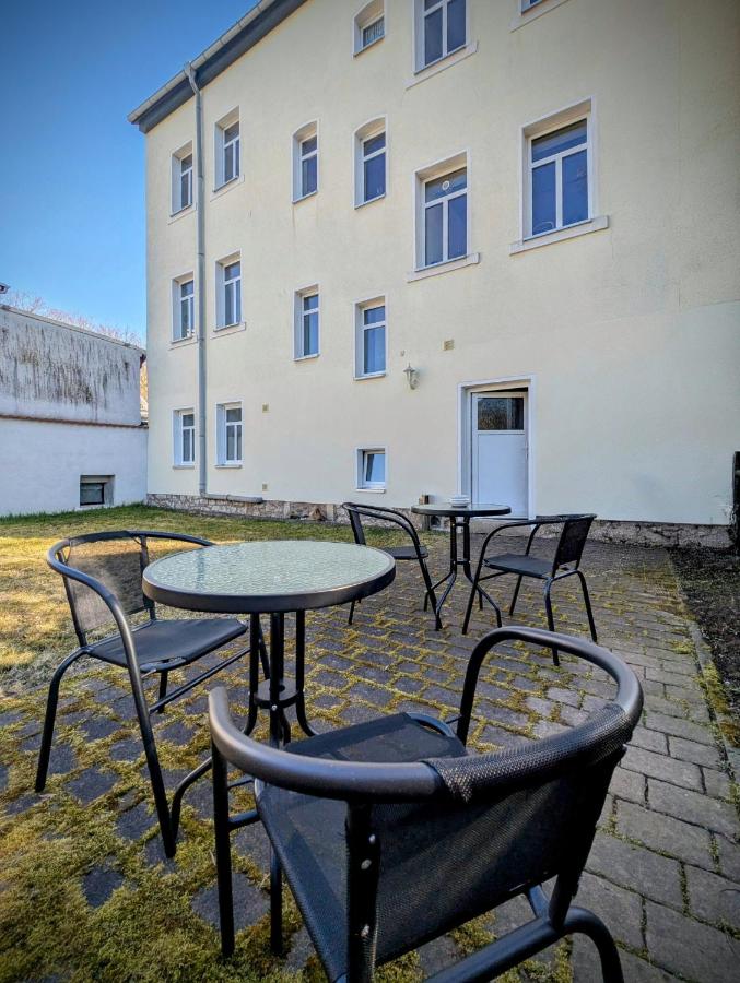 König - Ferienwohnung Waldheim - B&B