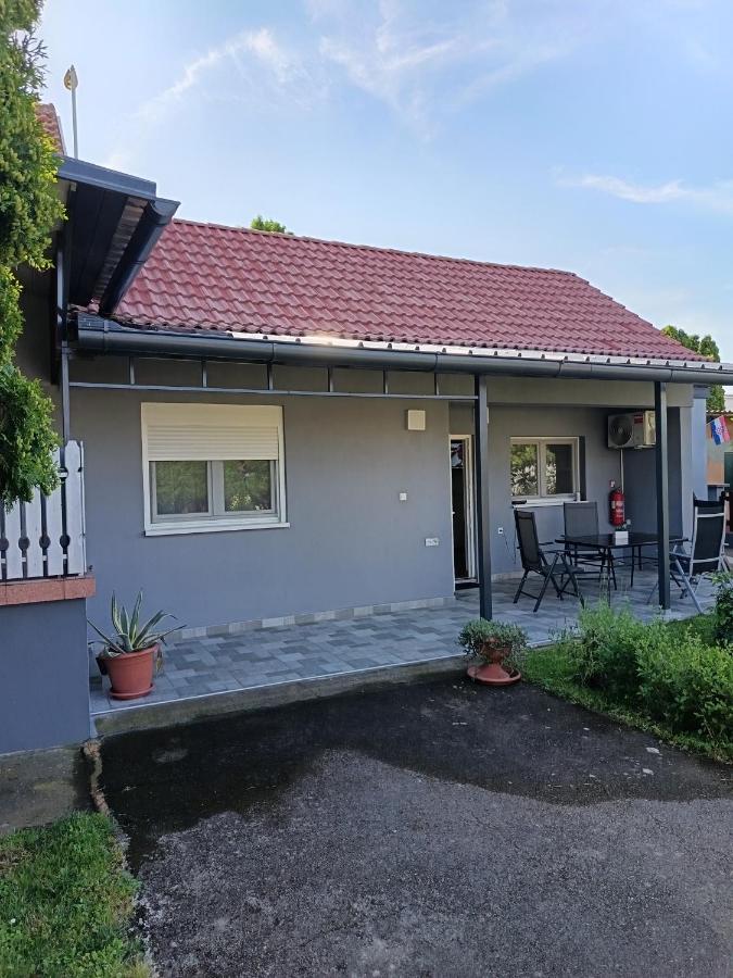 Apartman DOMAGOJ - B&B