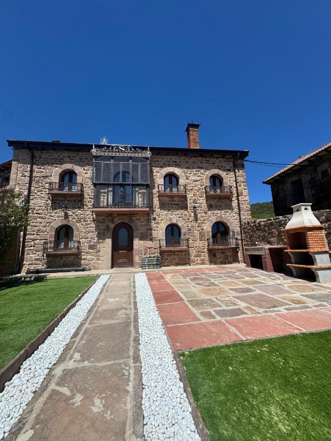 Casa Dulcinea en Brañosera - B&B Brañosera