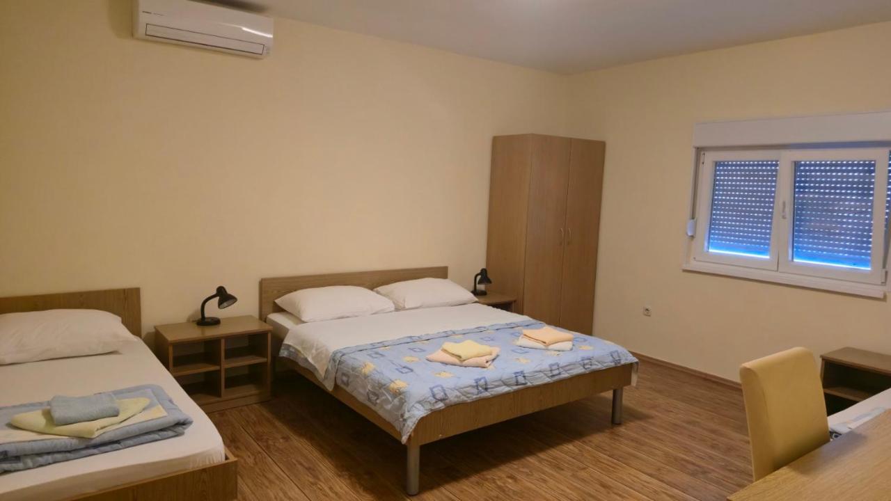 Vierbettzimmer mit eigenem Bad