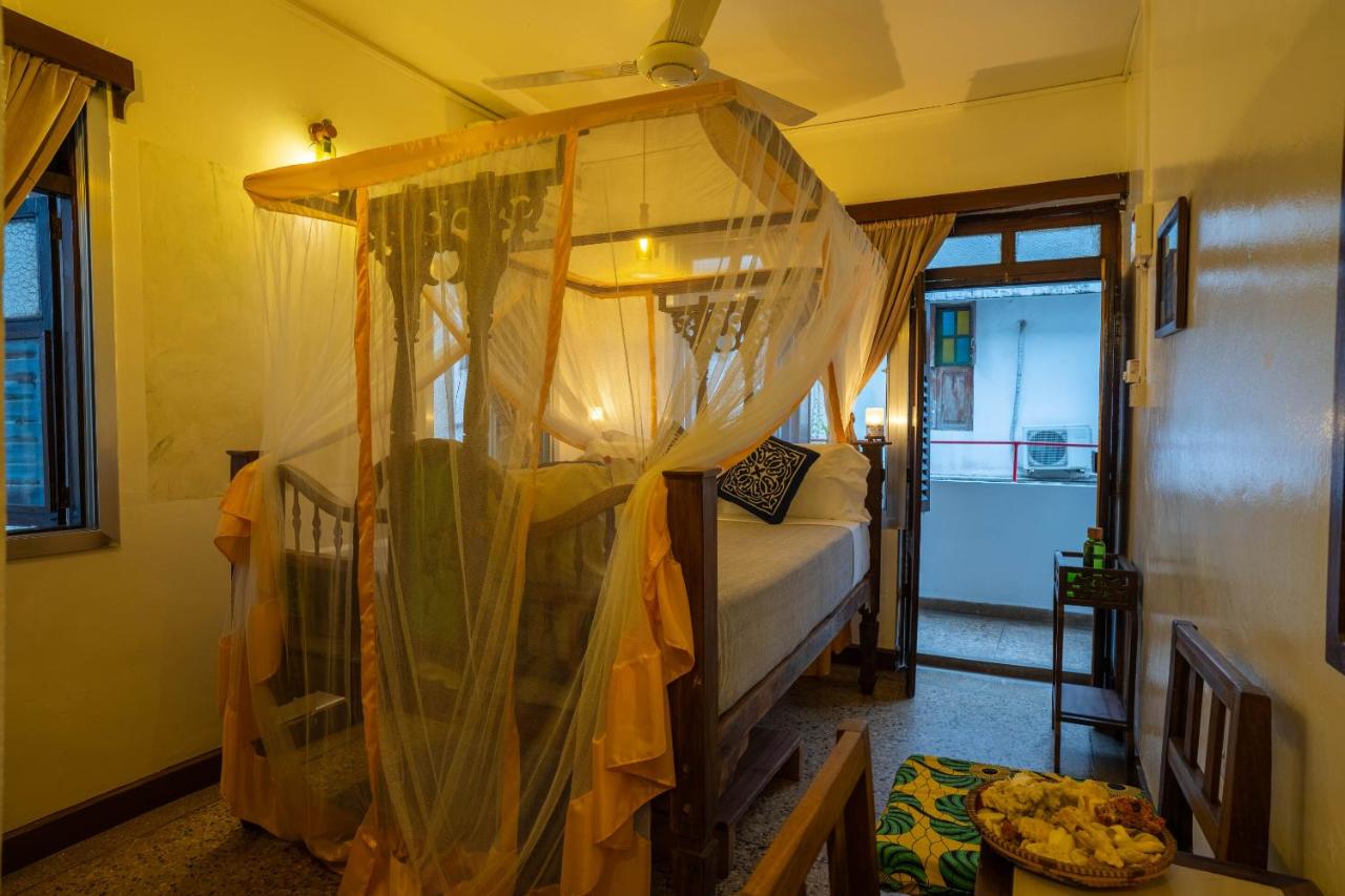 Double or Twin Room with Bathroom
