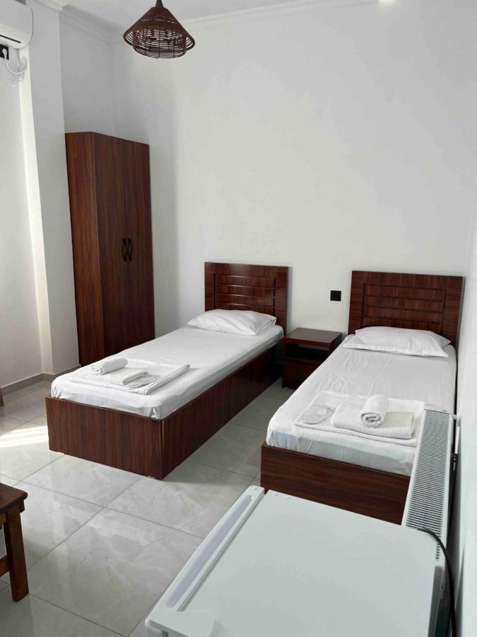 Chambre Lits Jumeaux avec Salle de Bains Privative