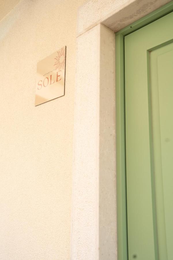Apartment mit Poolblick