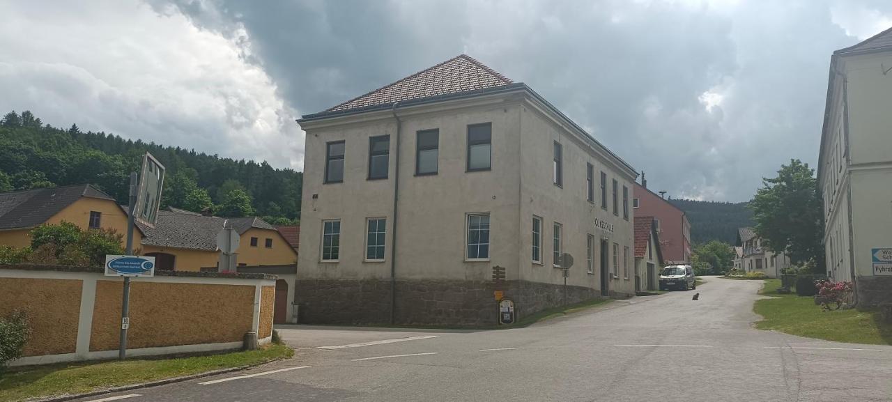 Frühstückspension Alte Volksschule Heinrichs bei Weitra - Ferienwohnung Heinrichs bei Weitra