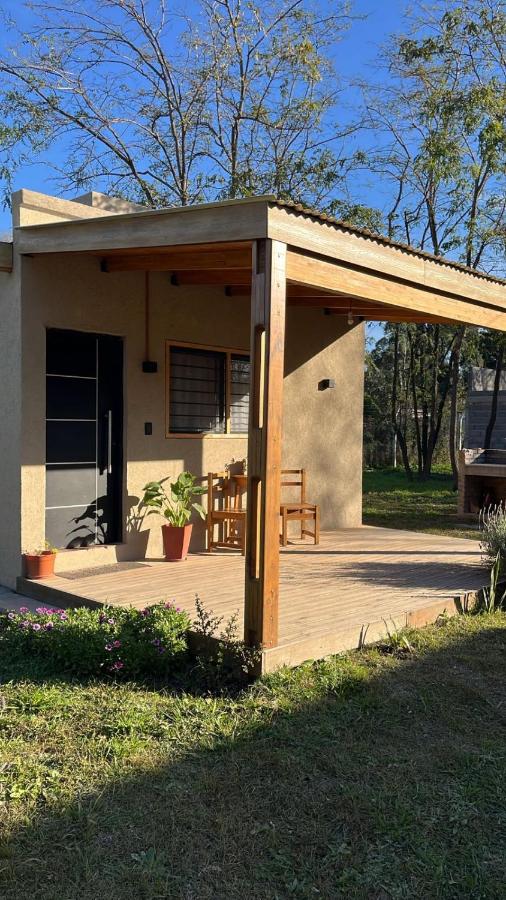 Cabaña tranquila y gran parque ideal para parejas - B&B