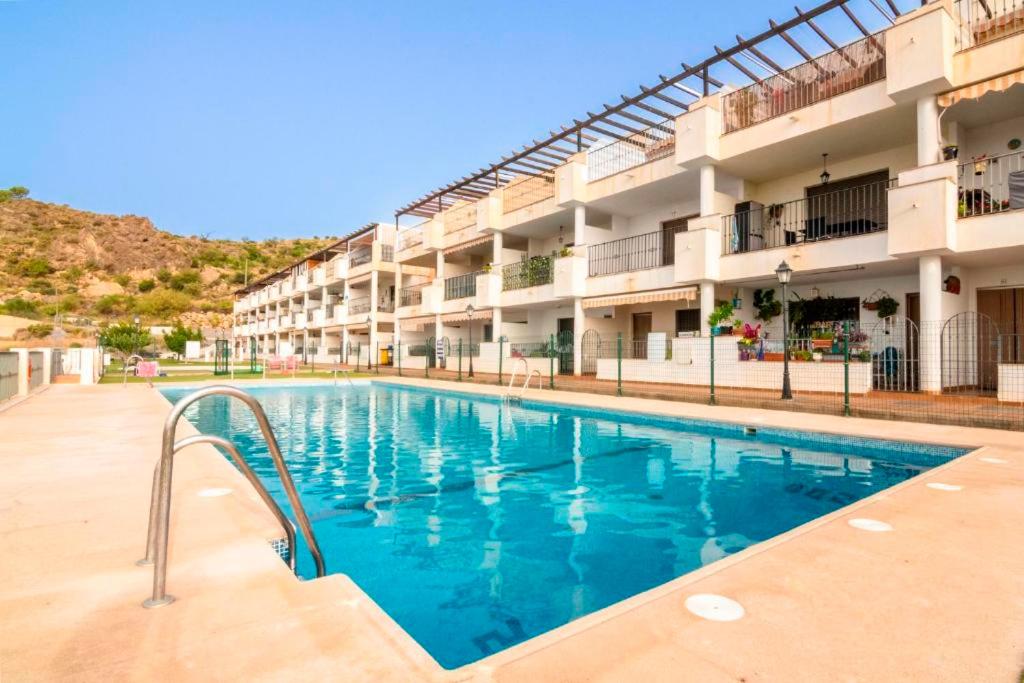 Acogedor apartamento con terraza y vistas al mar - B&B
