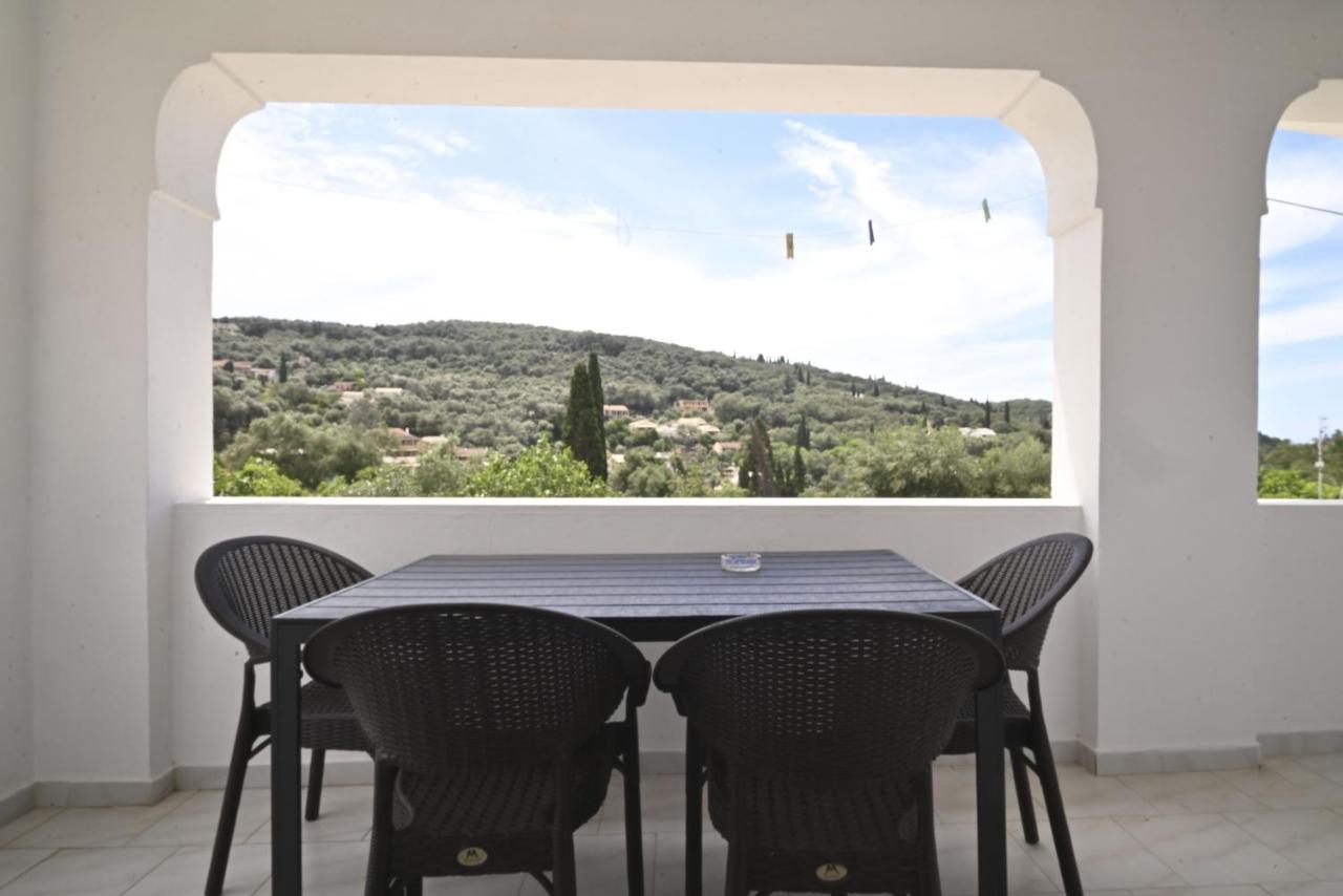 Appartamento con 2 Camere da Letto e Vista Montagna