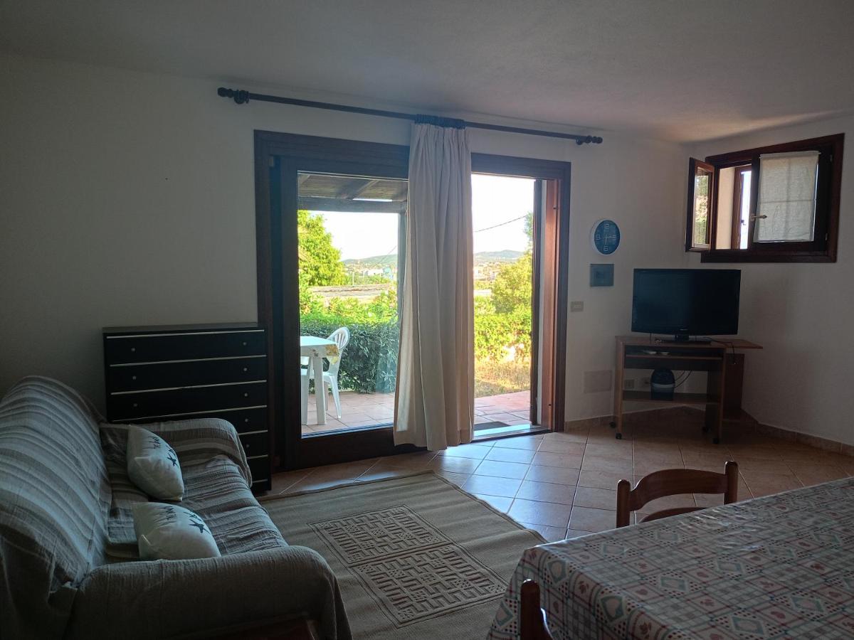 San Teodoro Graziosa casa vacanza con parcheggio privato - Chambres d’hôtes San Teodoro