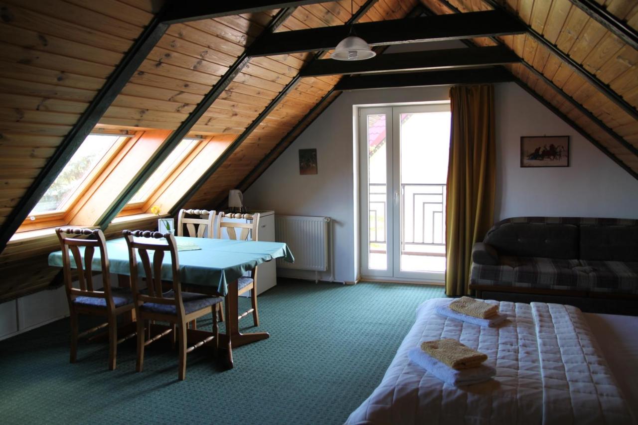 Chambre Double ou Lits Jumeaux Mansardée