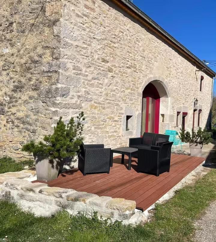 Le Nichoir des Lacs, au coeur du pays des Lacs, Jura - Ferienwohnung Barésia-sur-l'Ain