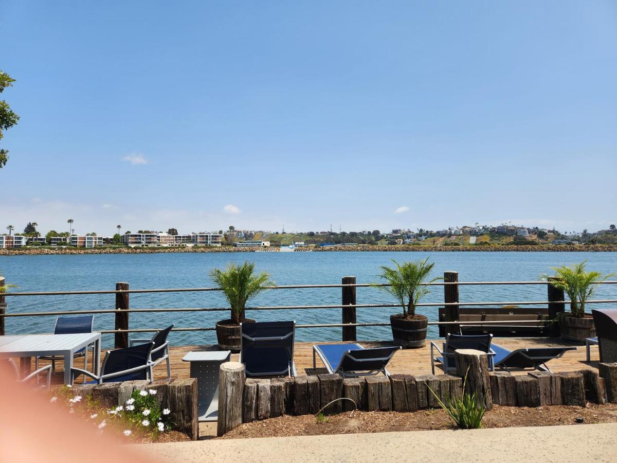 2 bedroom Marina Apartment - Bed and Breakfast Los Angeles