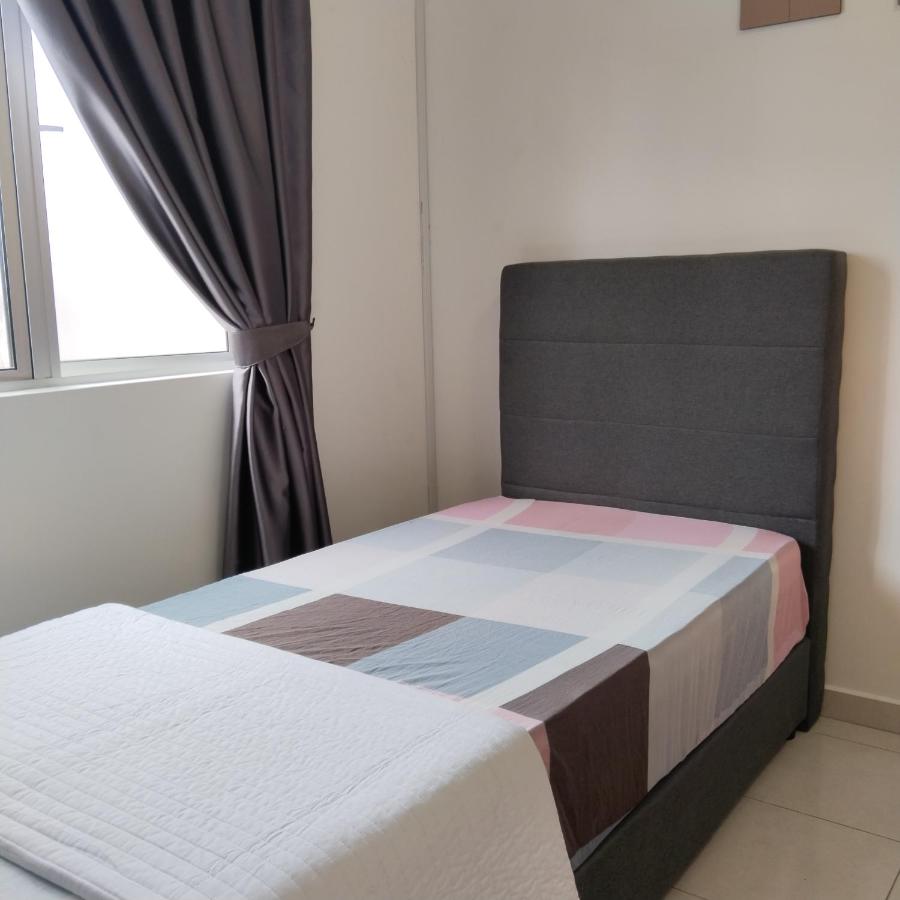 Chambre Triple avec Toilettes Communes