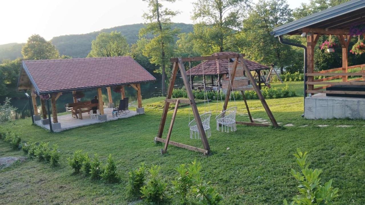 Vikendica Krupa na Vrbasu - B&B