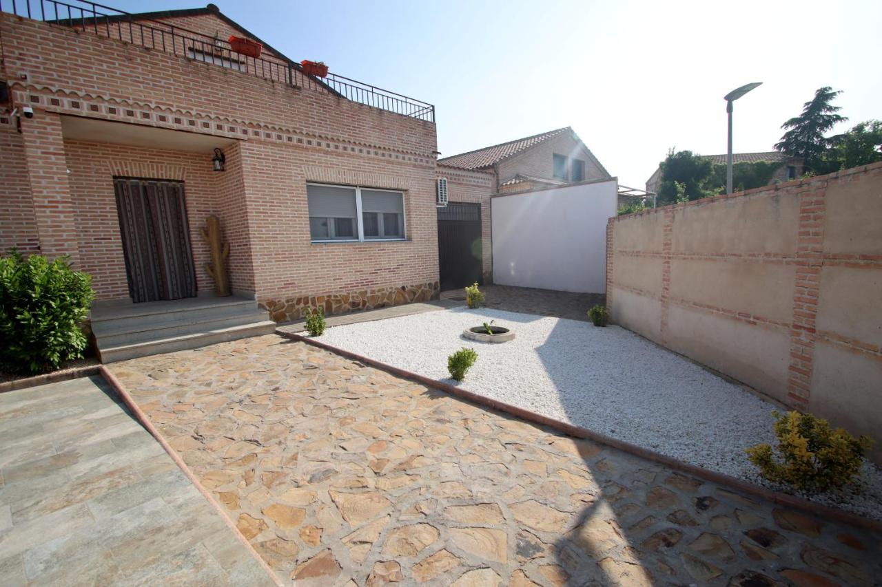 El Balcon a Toledo a 5 minutos del puy du fou - B&B Cobisa