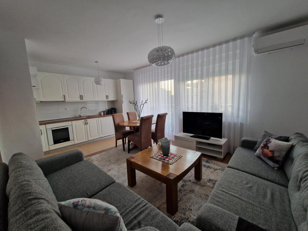 C Street Apartment - B&B