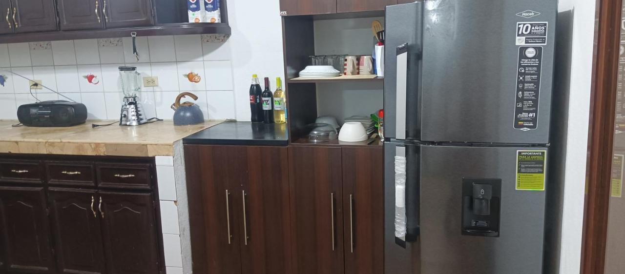 Amplio y acogedor departamento - Ferienwohnung Loja