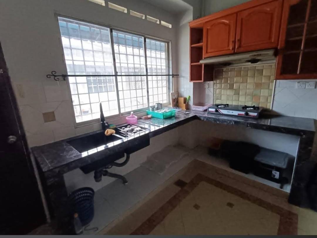 HOMESTAY DWASih - B&B