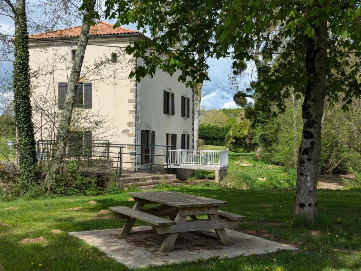Gîte au Moulin: confort moderne avec terrasse et WIFI - FR-1-653-271 - B&B