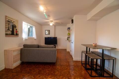 Serene Garden Suite - B&B