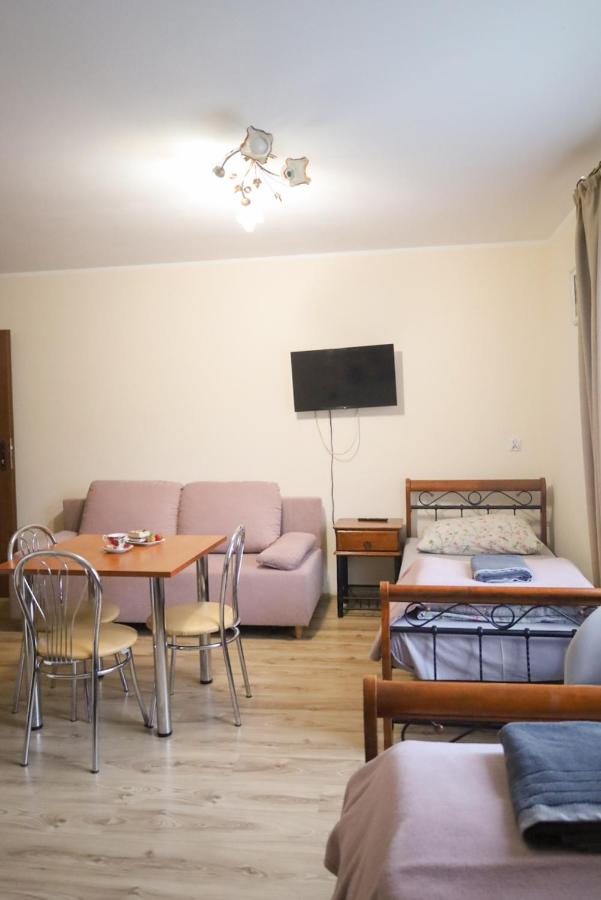 Vierbettzimmer mit eigenem Bad