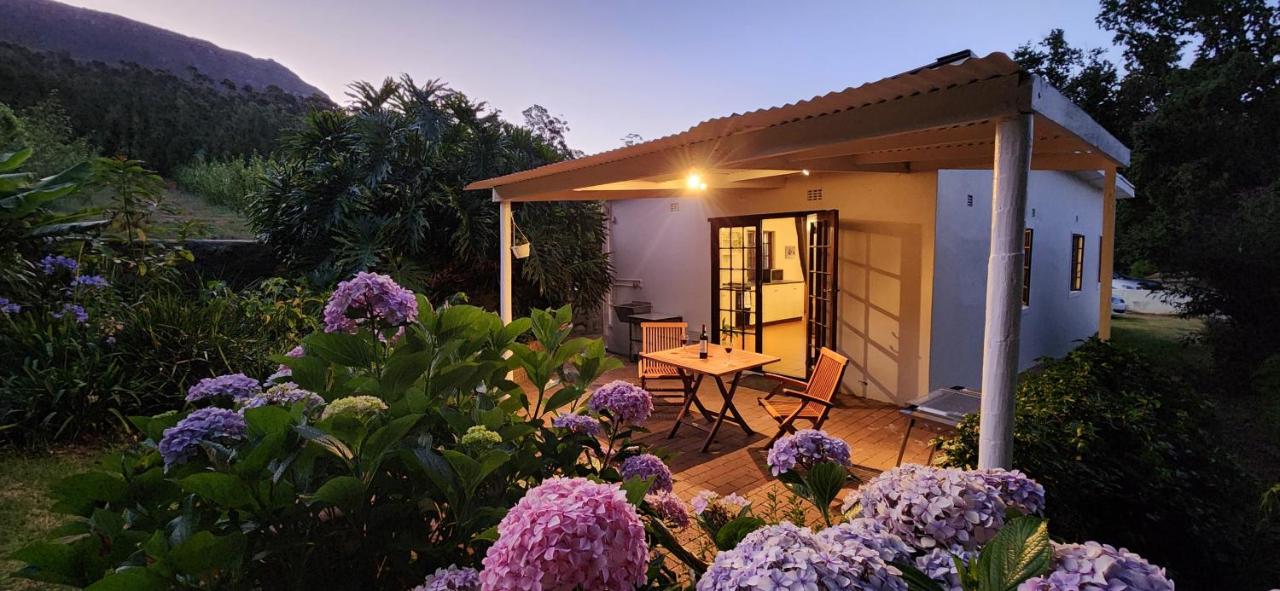 Sunkiss Cottage on Mount Joy Farm - B&B