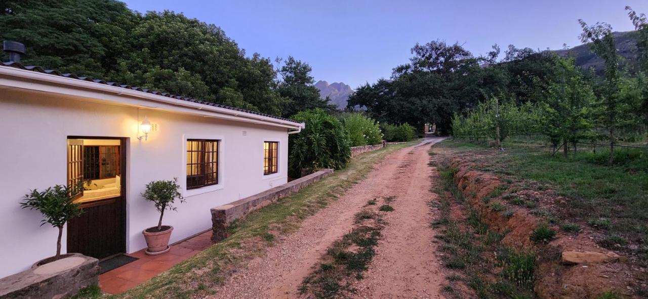 Sunkiss Cottage on Mount Joy Farm - B&B Stellenbosch
