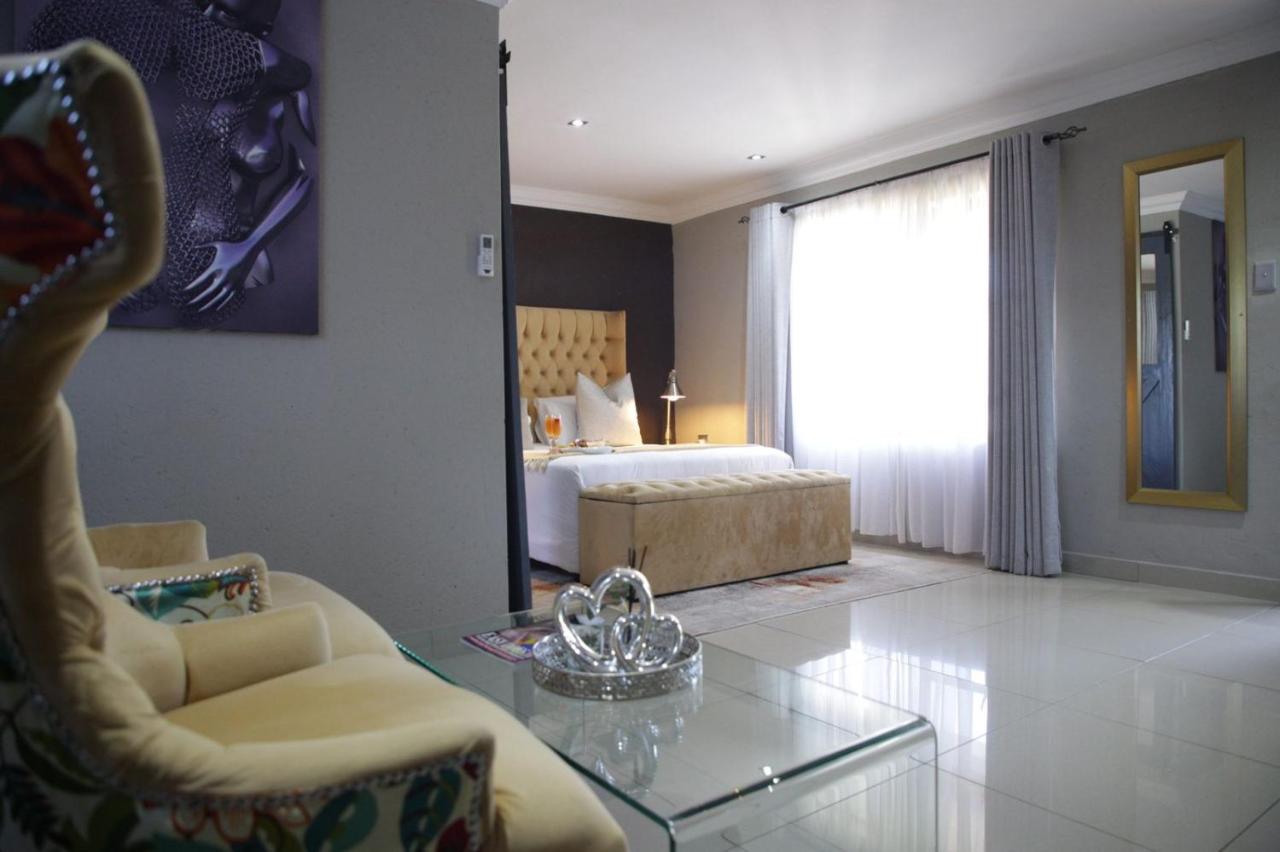 The Village GuestHouse - B&B