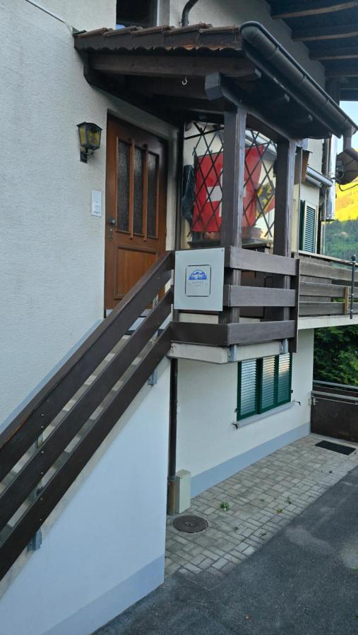 Alpine Loft, Central, Balcony, Parking, Family,PS5 - B&B