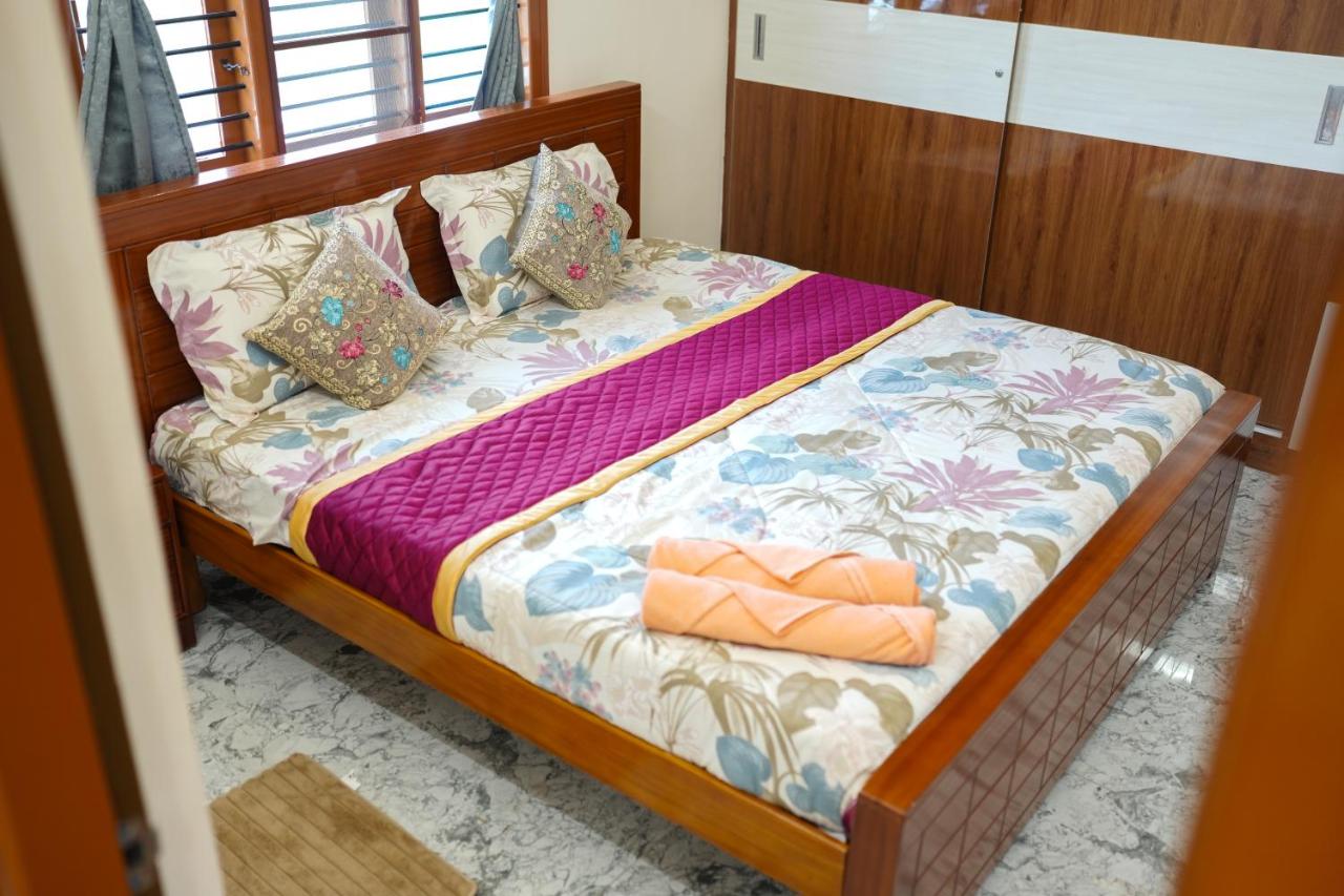 Two-Bedroom Deluxe Apartment