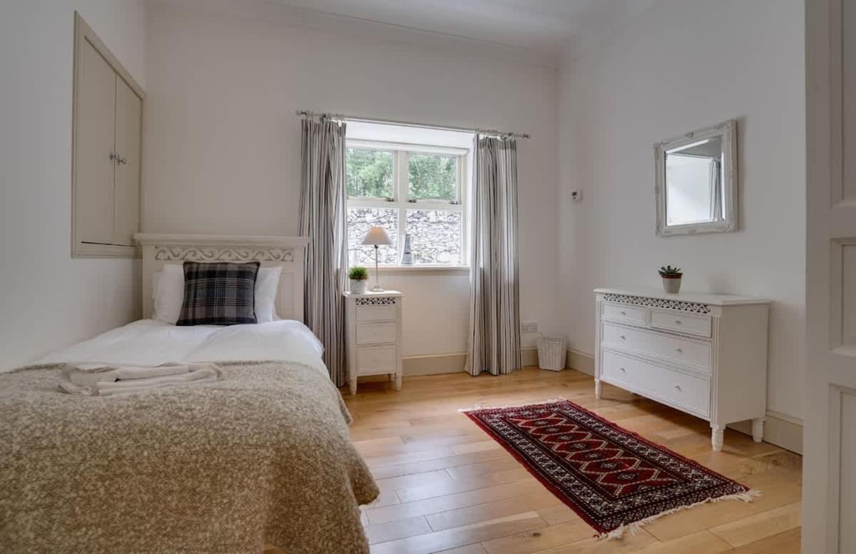 Mid Lodge, Penninghame Estate - B&B