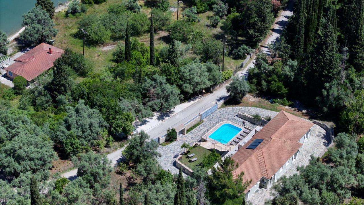 Theros Apartment 2 - Ferienwohnung Yénion