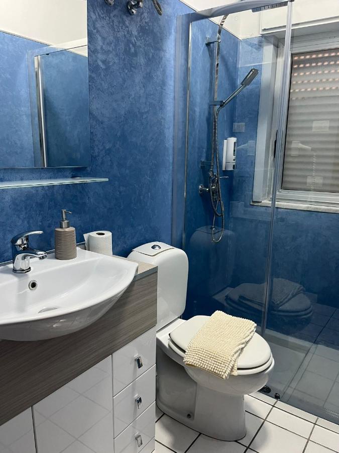 One-Bedroom Apartment - Sea Side