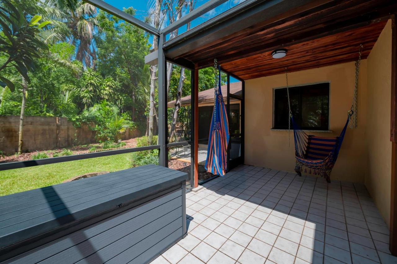Private Entrance King Room and Private Bath UMiami - B&B