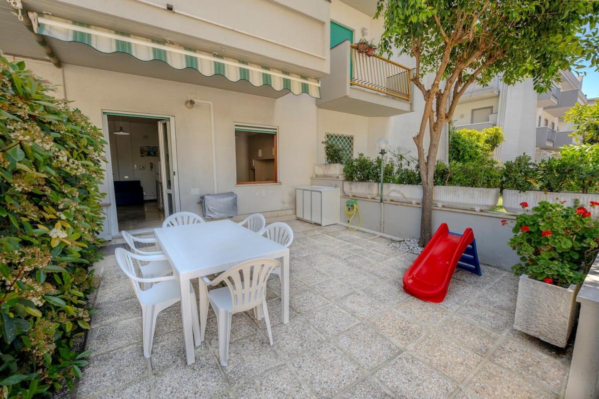 appartamento con giardino esclusivo - Ferienwohnung Alba Adriatica