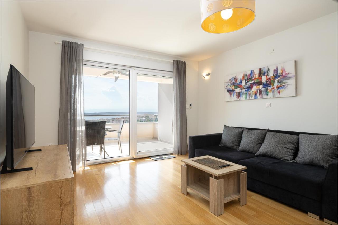 Appartement met 2 Slaapkamers, Balkon en Zeezicht